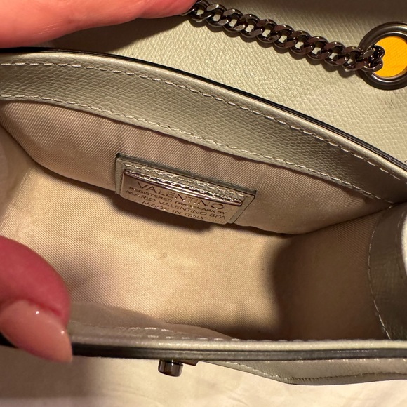 ⭐️AUTHENTIC Valentino by Mario Crossbody - Picture 6 of 11